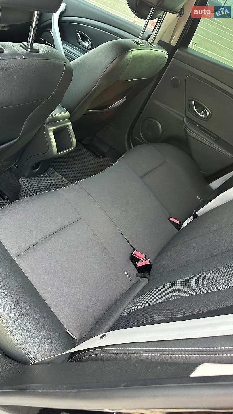 2012 Renault Megane - мініатюра 28