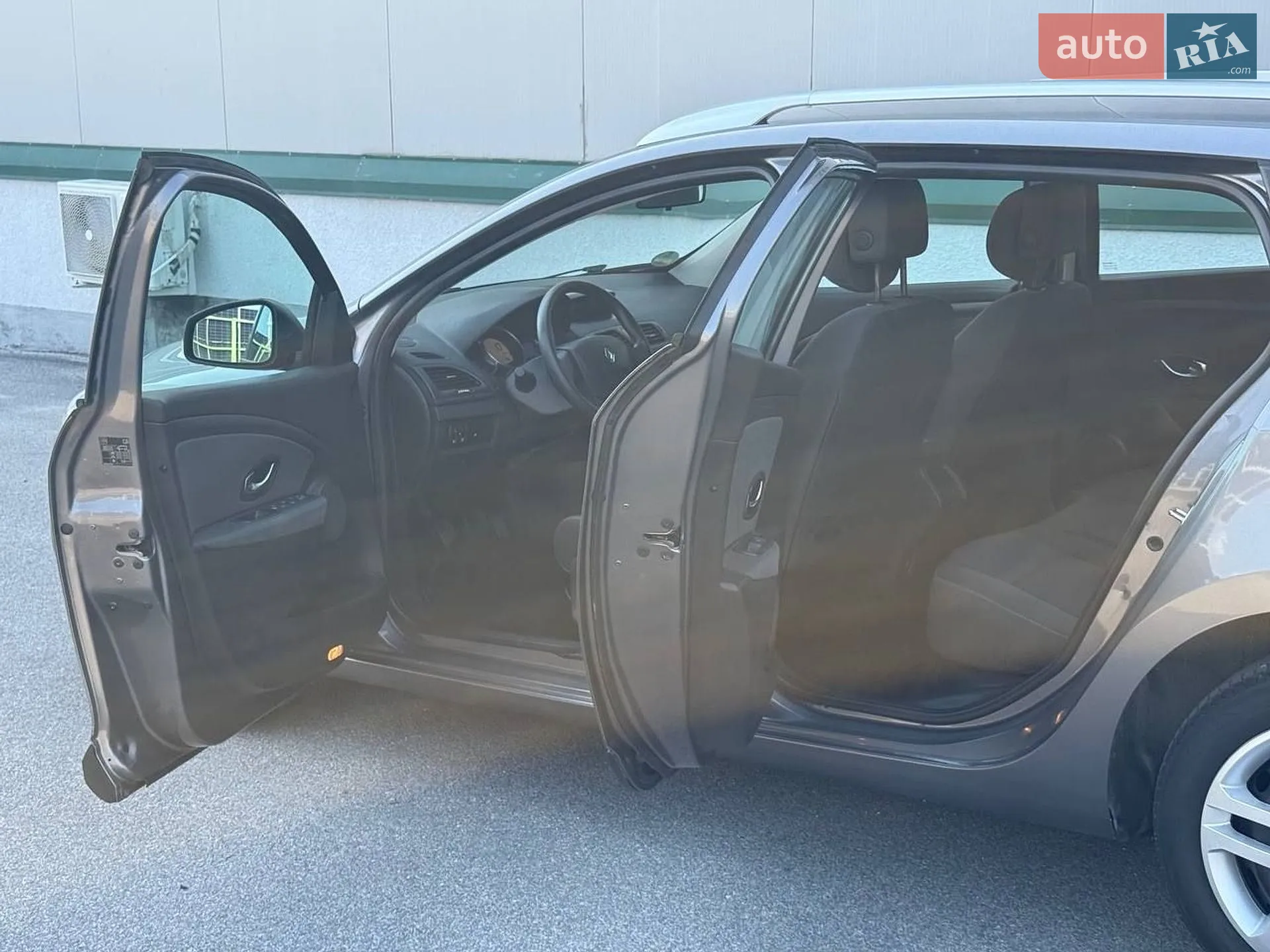 2011 Renault Megane - мініатюра 43