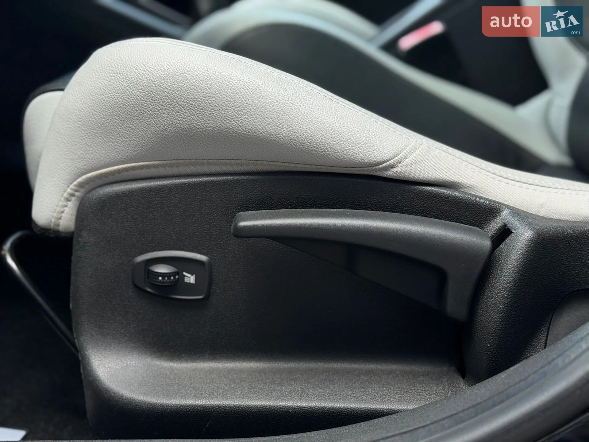 2012 Renault Megane - мініатюра 13