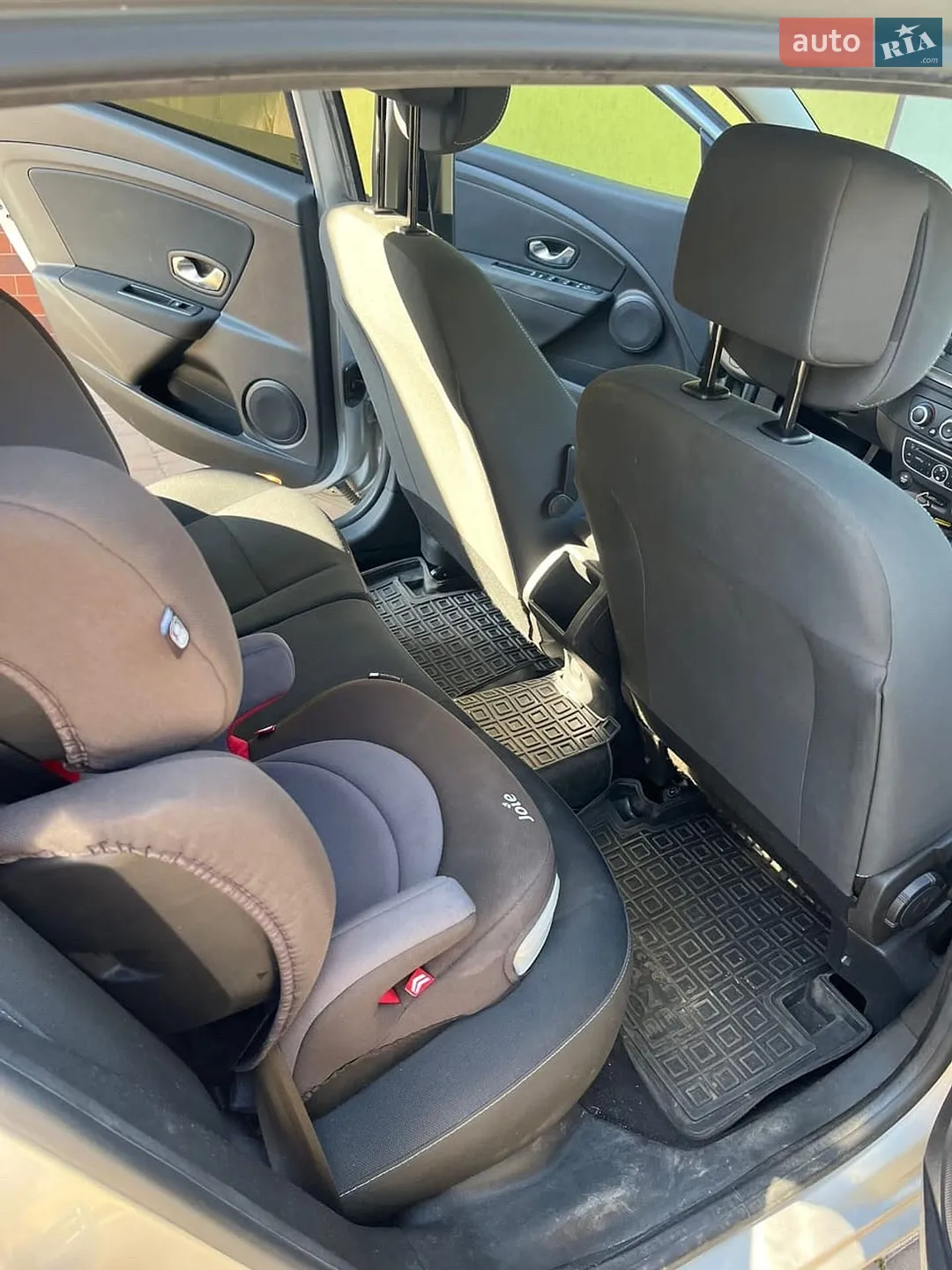 2010 Renault Megane - мініатюра 9