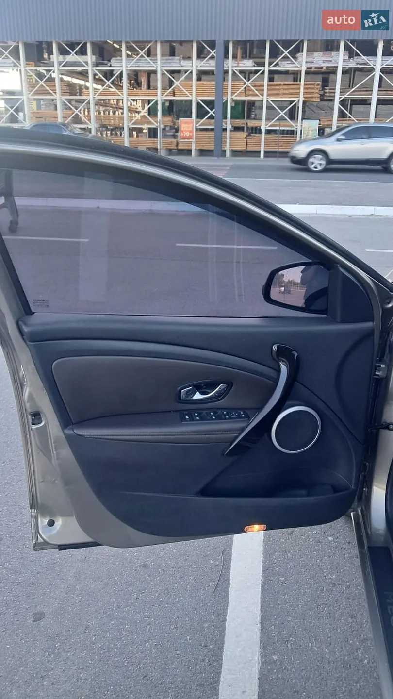 2012 Renault Megane - мініатюра 16