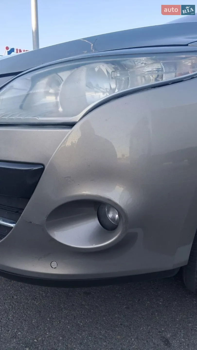 2012 Renault Megane - мініатюра 29
