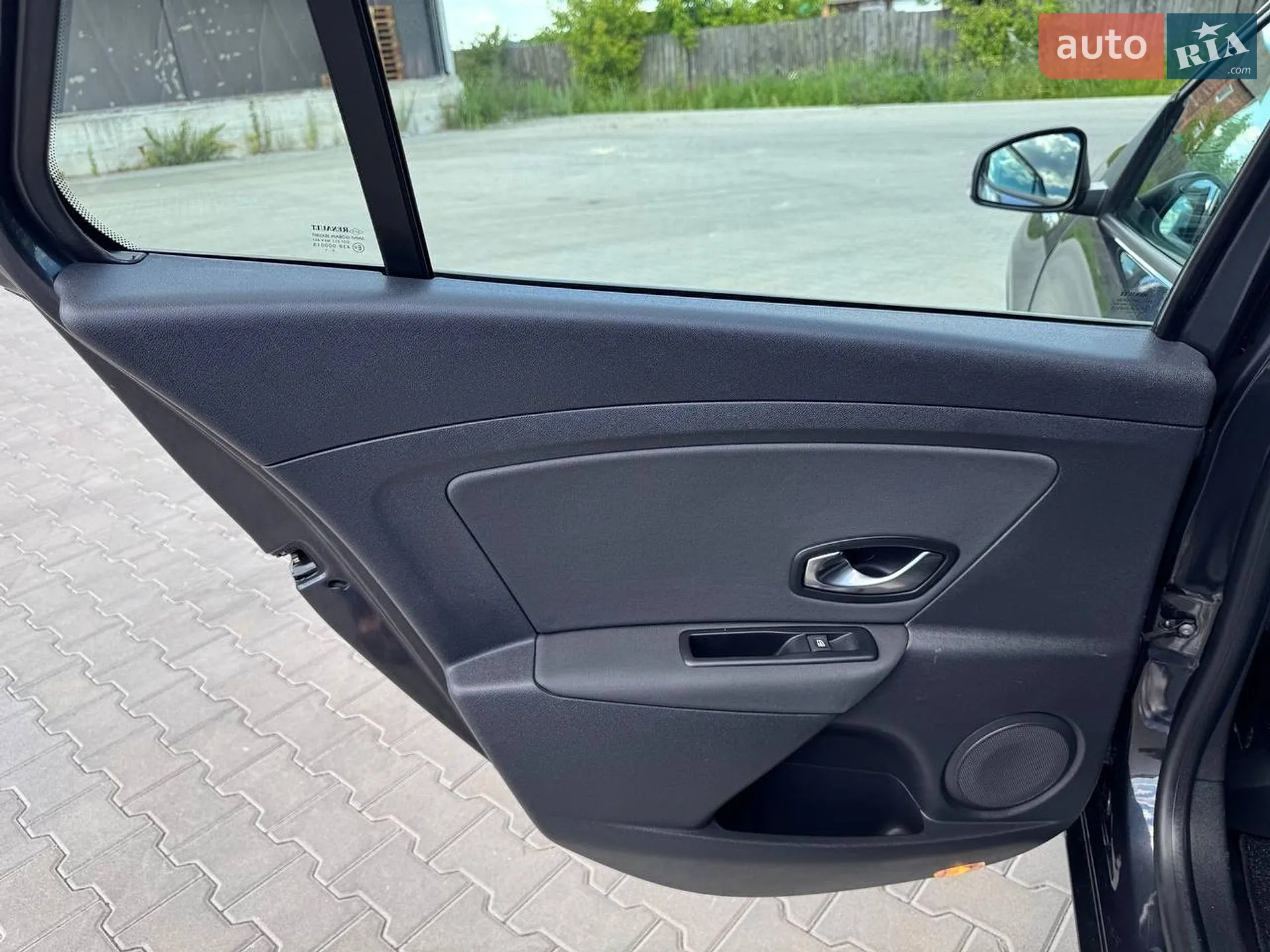 2011 Renault Megane - мініатюра 12