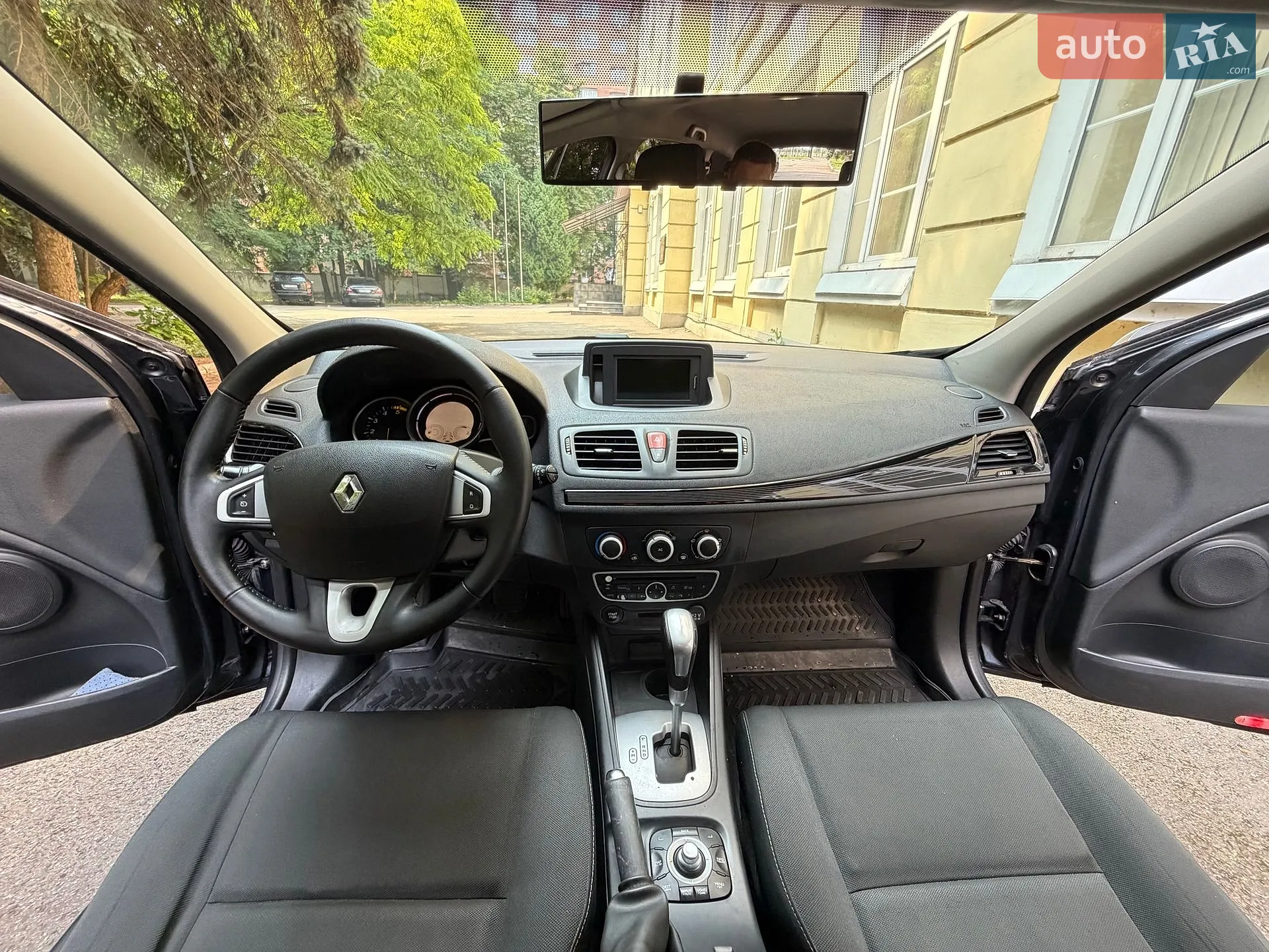 2011 Renault Megane - мініатюра 29