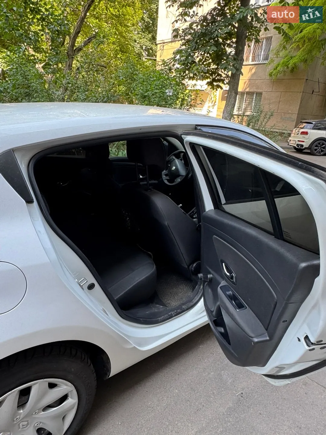 2014 Renault Megane - мініатюра 8