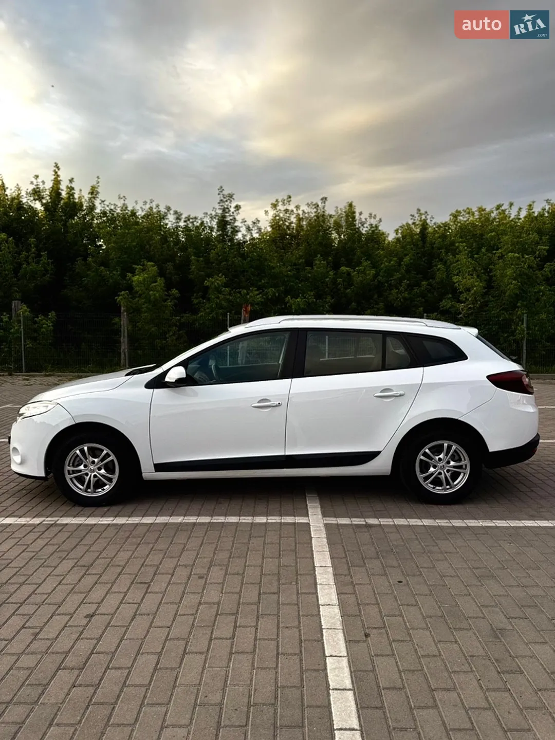 2010 Renault Megane - мініатюра 3