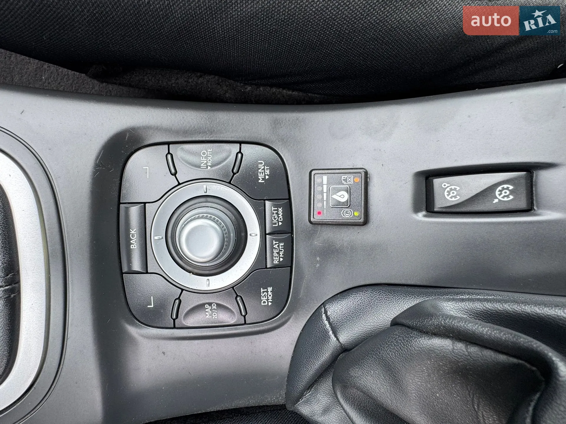 2010 Renault Megane - мініатюра 36