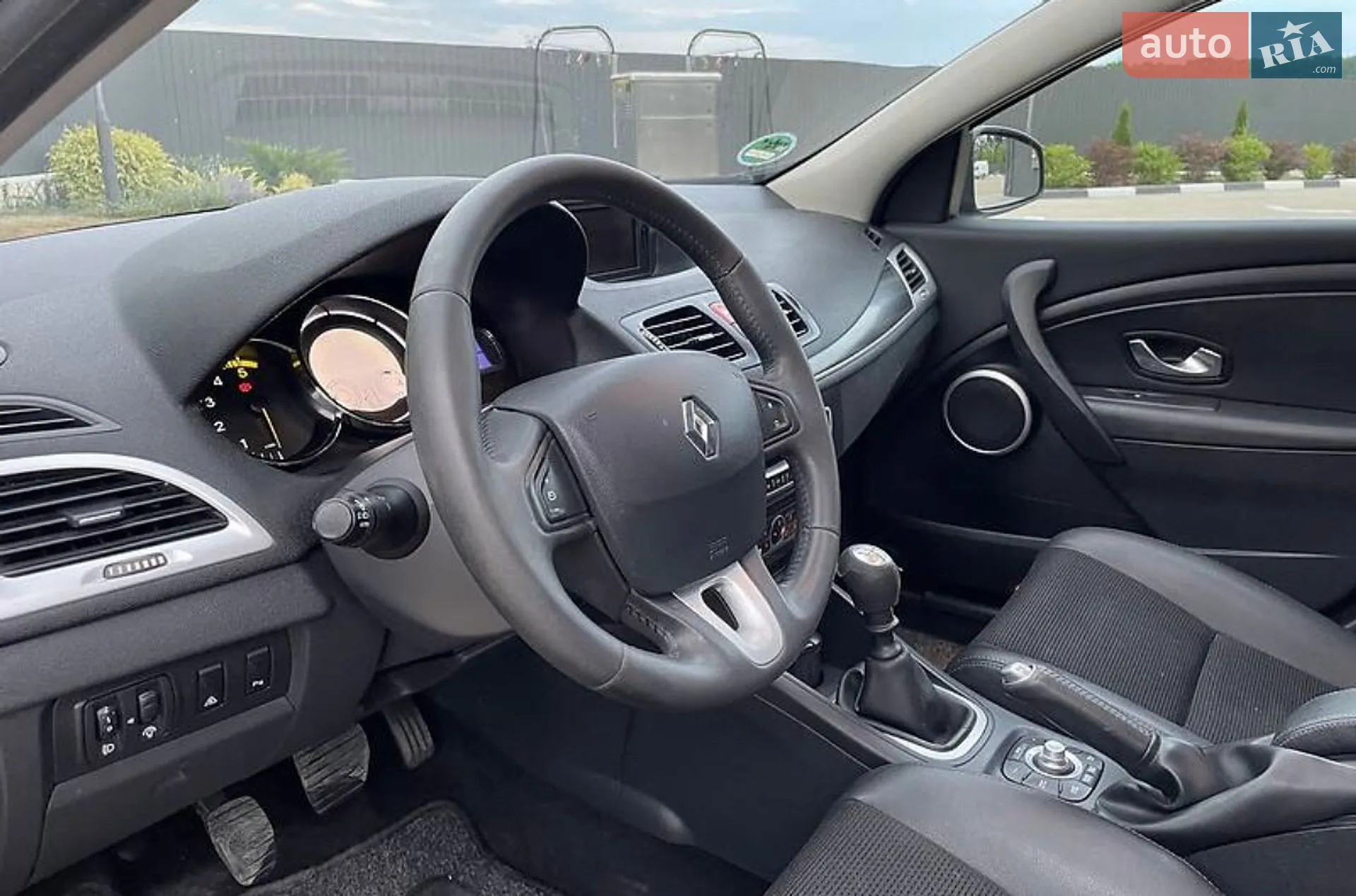 2010 Renault Megane - мініатюра 12