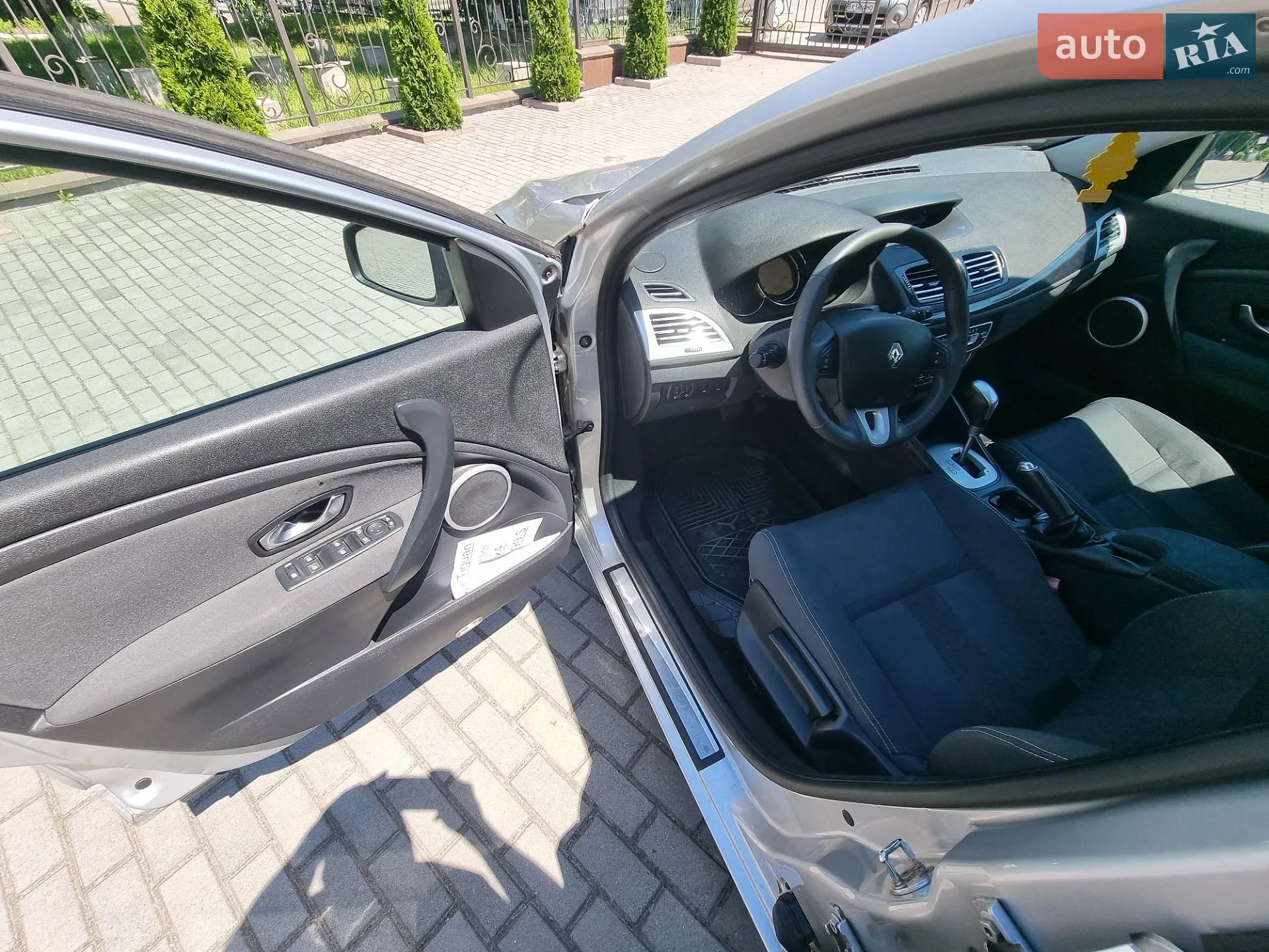 2010 Renault Megane - мініатюра 16