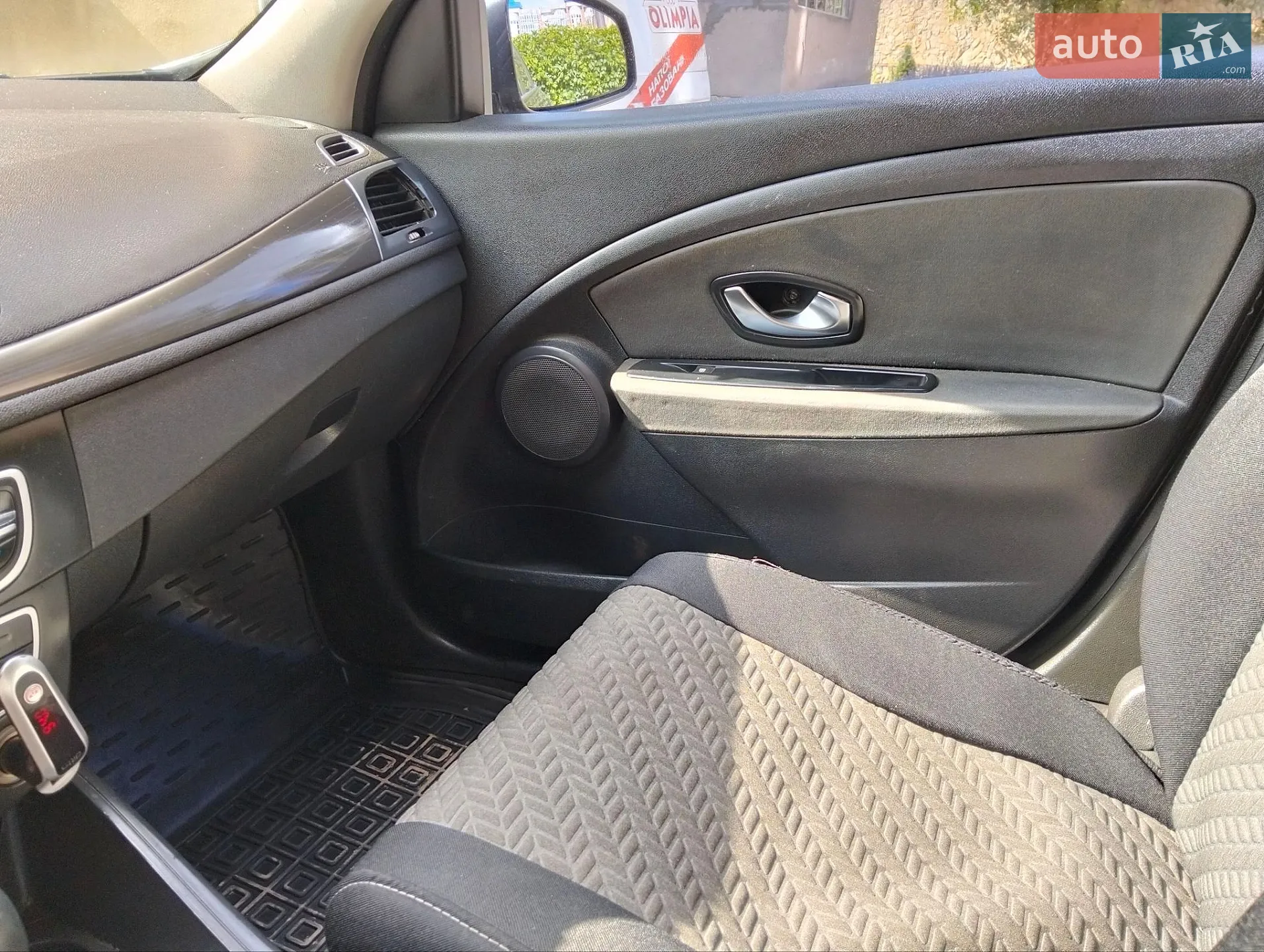 2010 Renault Megane - мініатюра 12