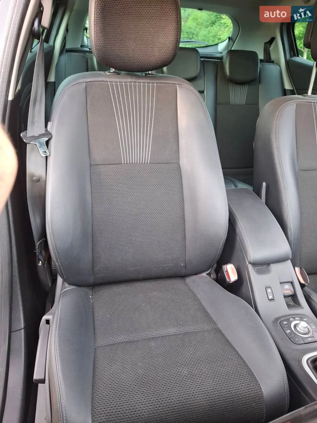 2010 Renault Megane - мініатюра 20