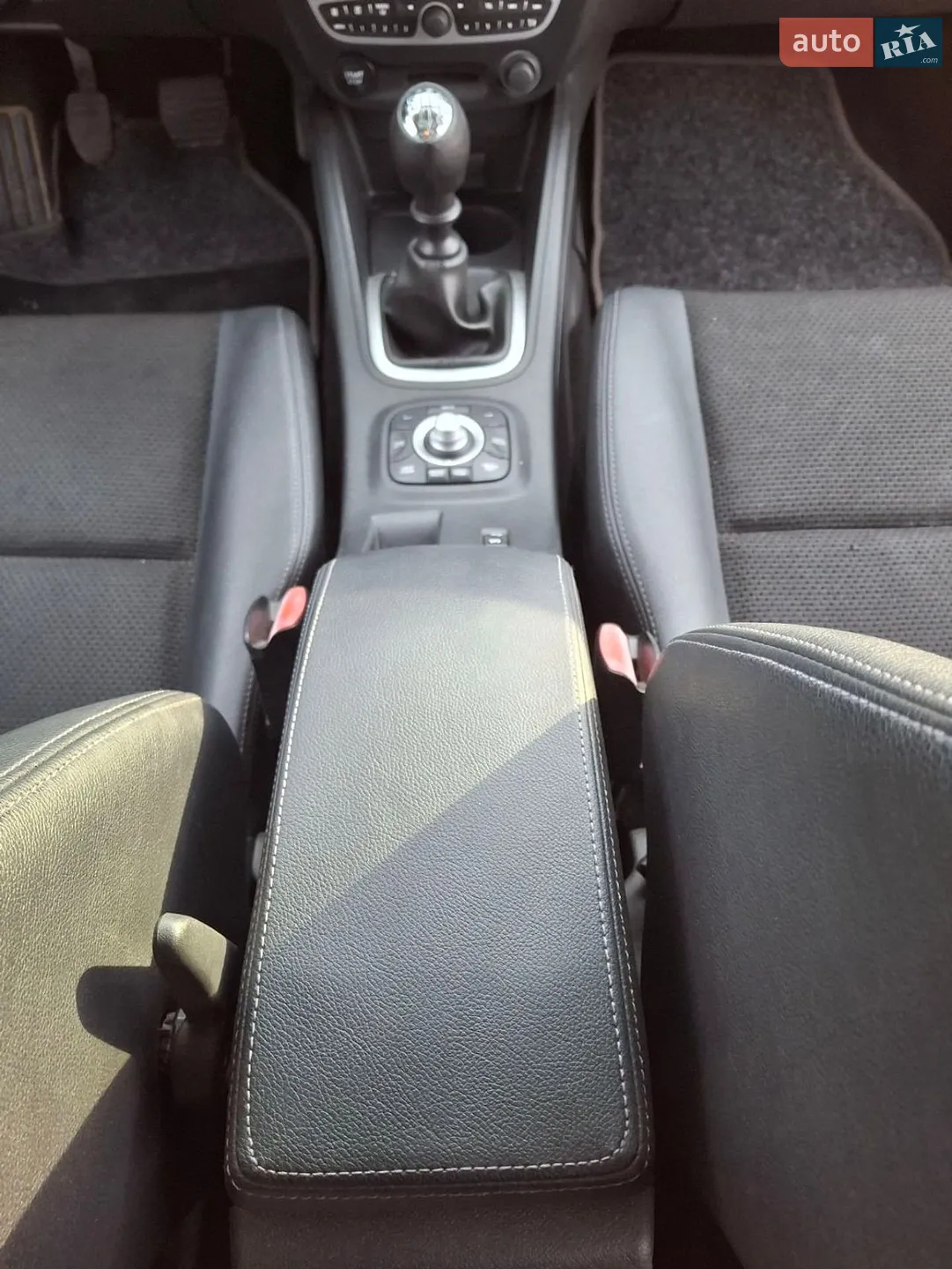 2010 Renault Megane - мініатюра 23