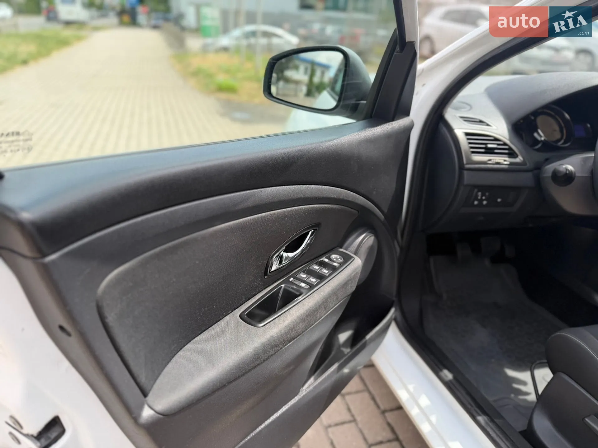 2014 Renault Megane - мініатюра 19