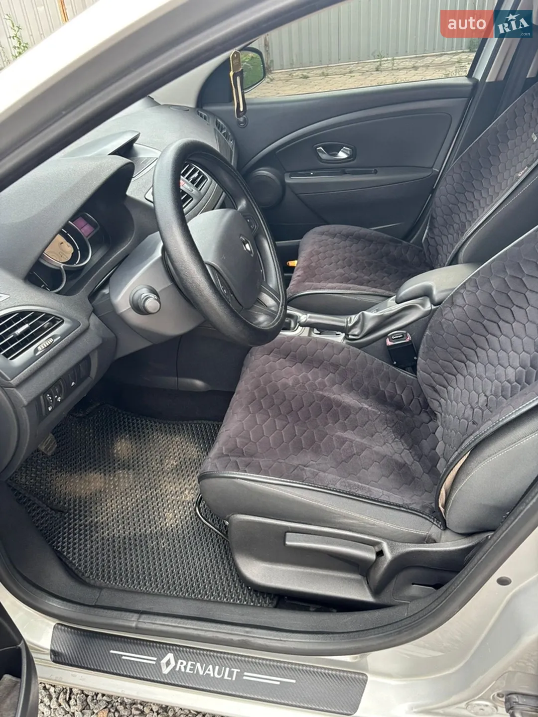 2010 Renault Megane - мініатюра 9
