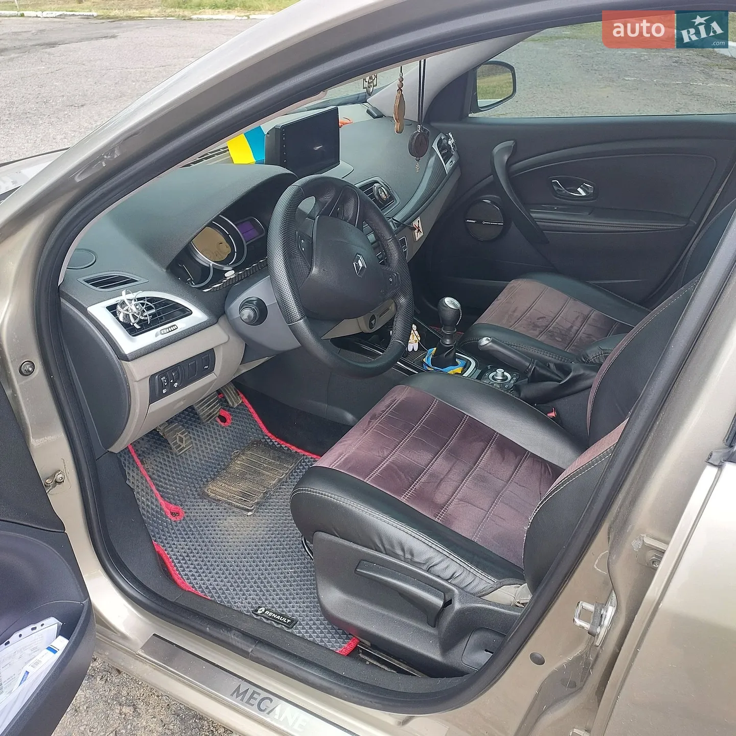 2010 Renault Megane - мініатюра 12