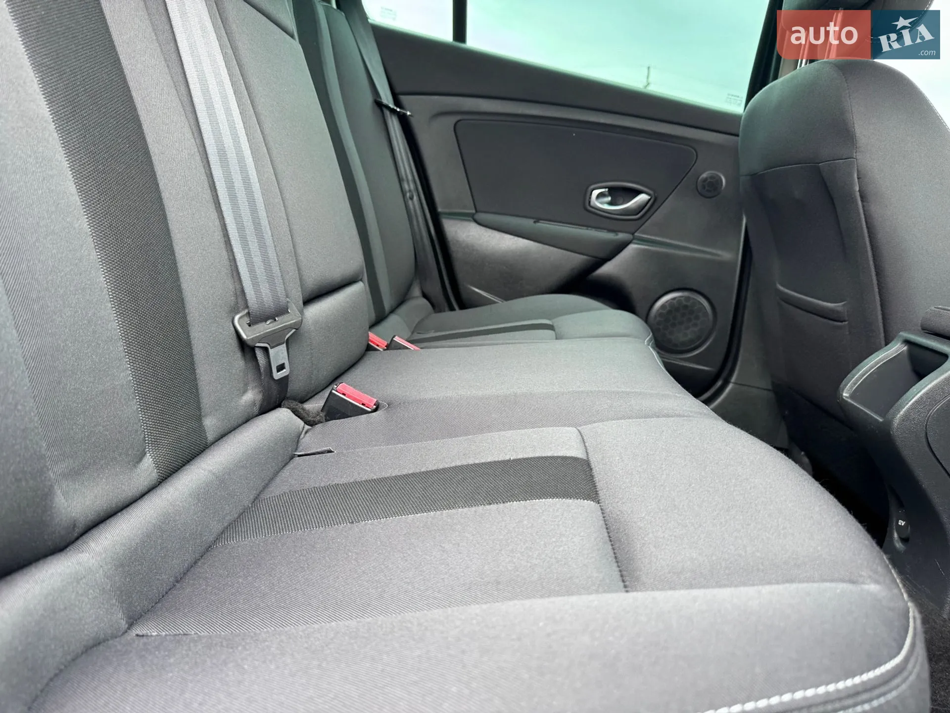 2010 Renault Megane - мініатюра 77