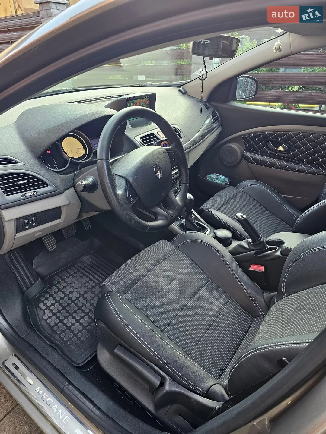 2010 Renault Megane - мініатюра 18