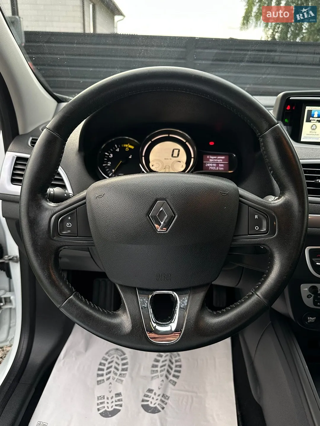 2015 Renault Megane - мініатюра 26