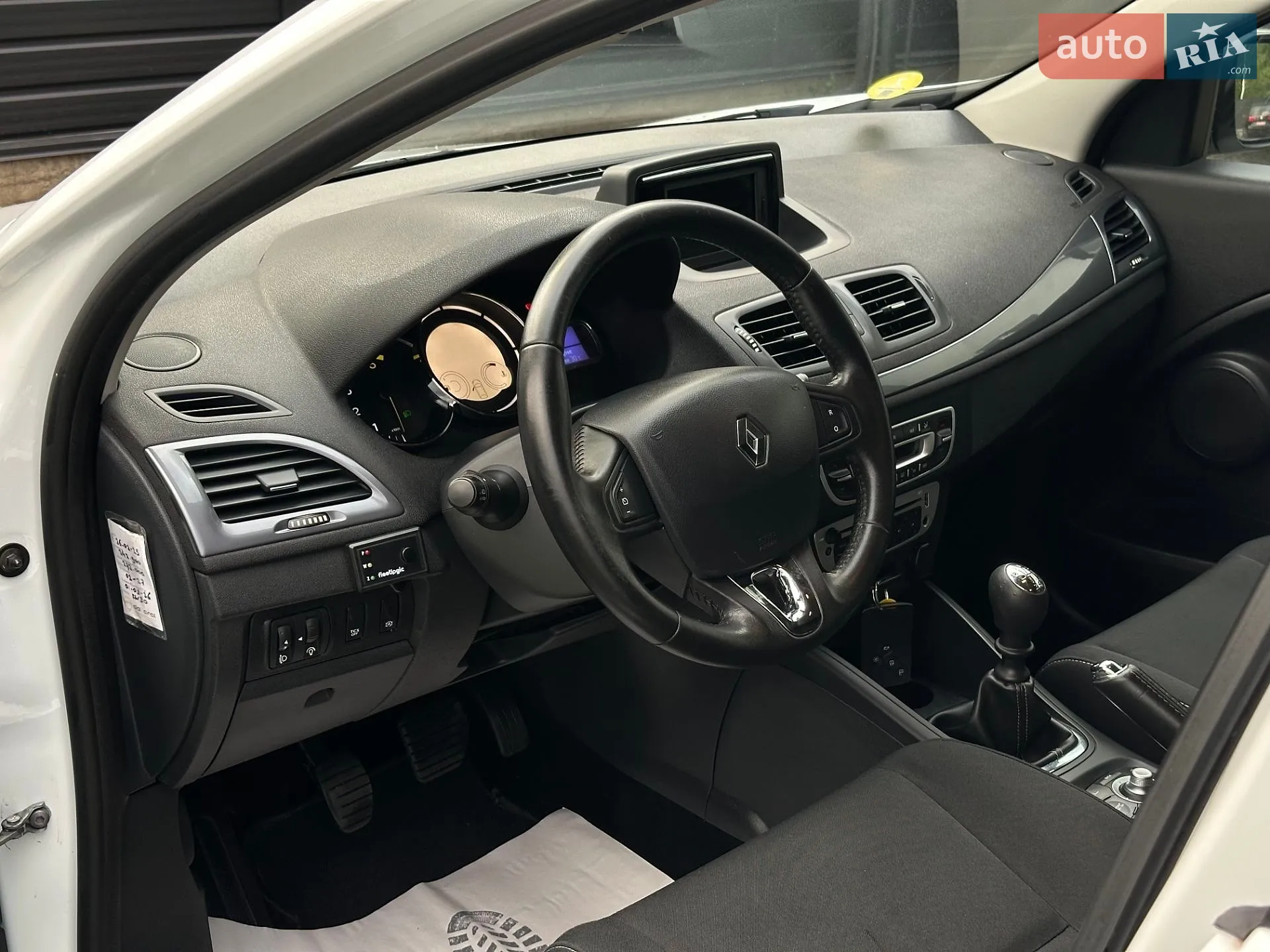 2015 Renault Megane - мініатюра 24