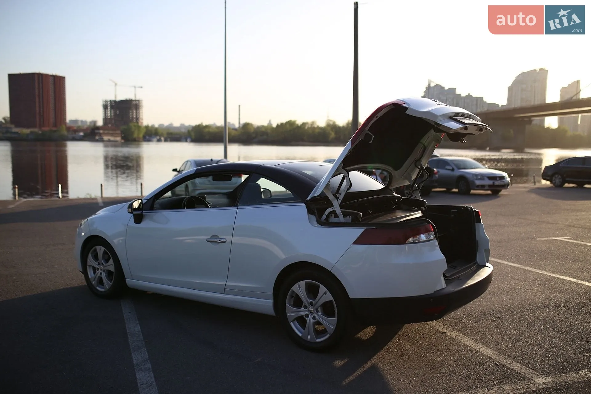 2010 Renault Megane - мініатюра 9