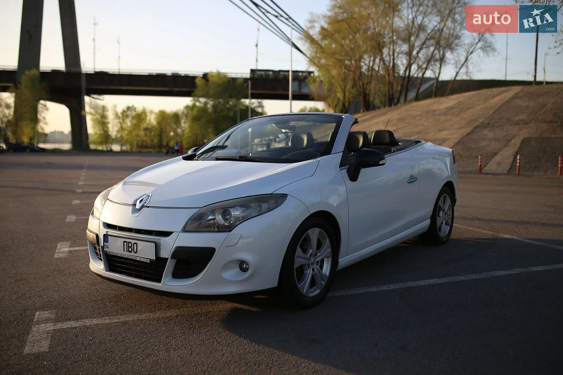 2010 Renault Megane - мініатюра 15