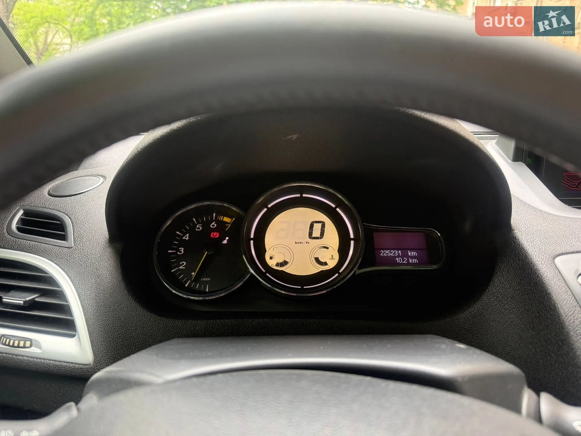 2010 Renault Megane - мініатюра 25