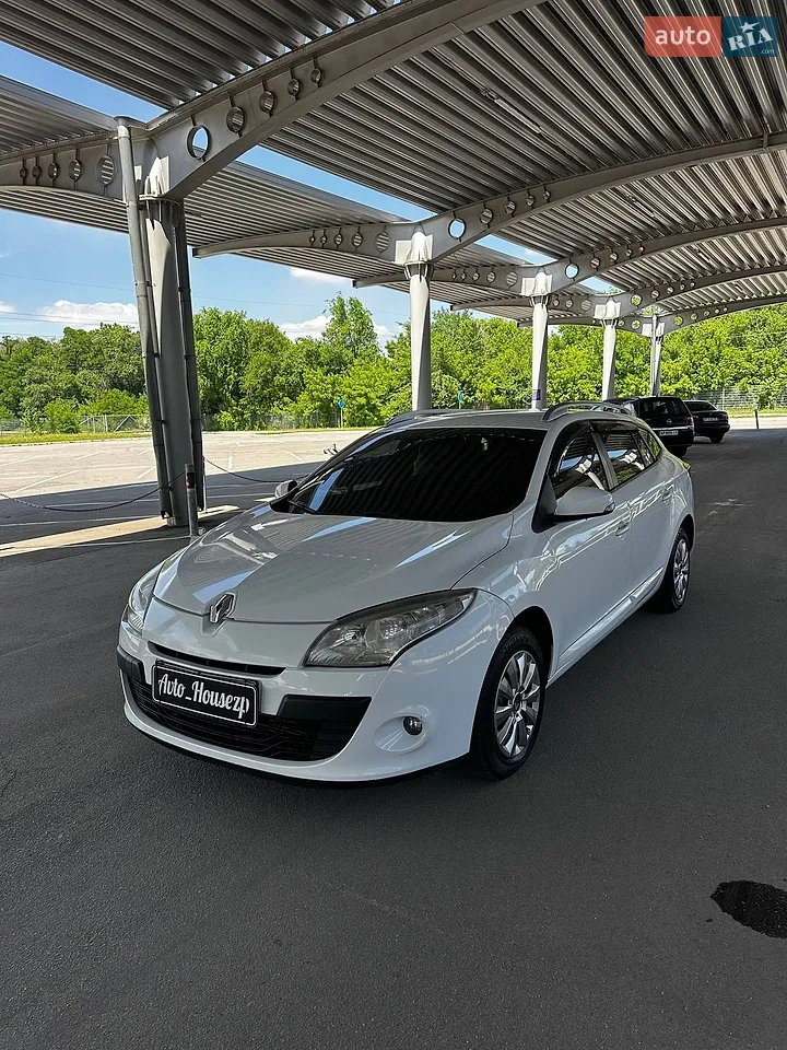 2010 Renault Megane - мініатюра 10