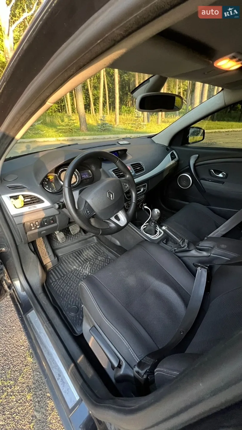 2010 Renault Megane - мініатюра 11