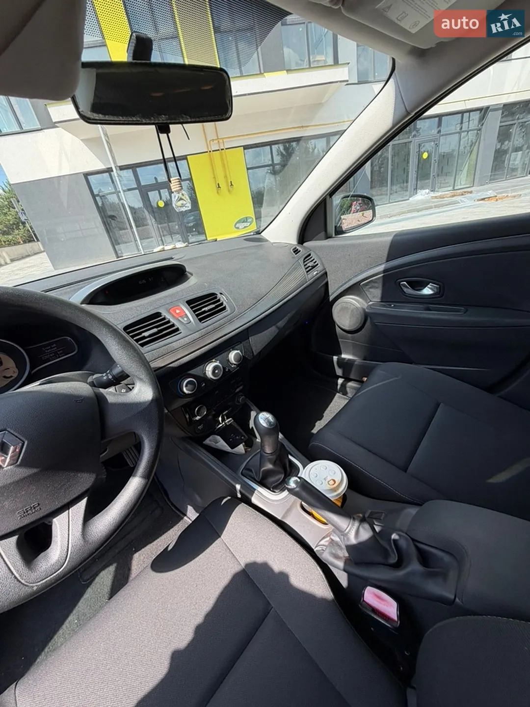2010 Renault Megane - мініатюра 13