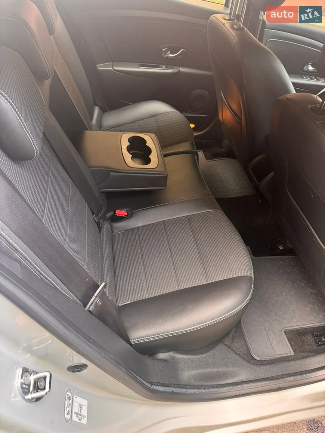 2012 Renault Megane - мініатюра 35