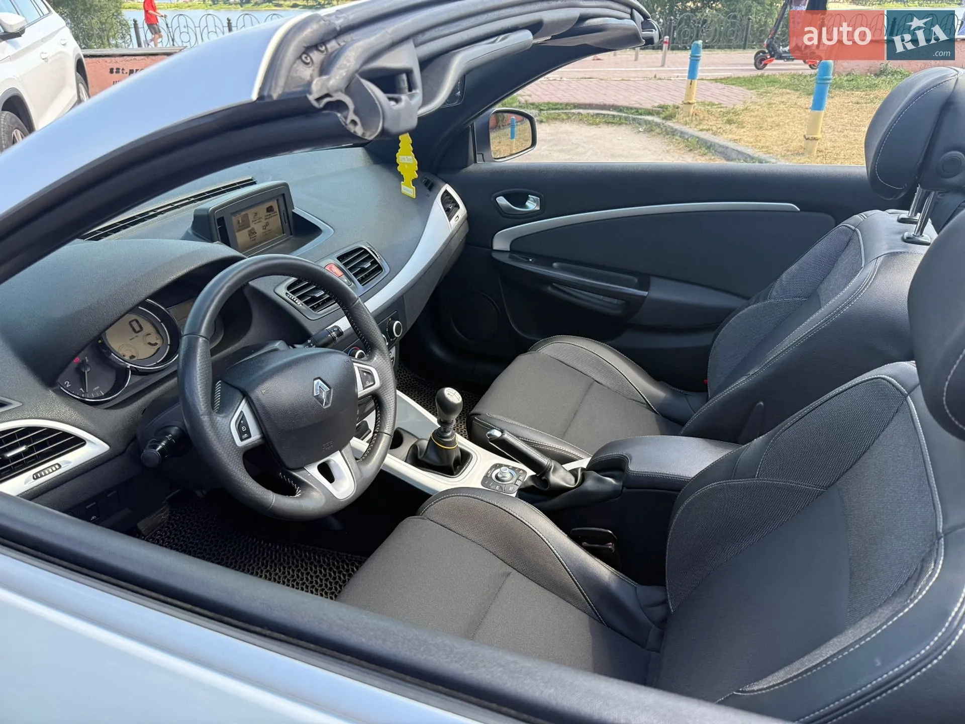 2011 Renault Megane - мініатюра 13