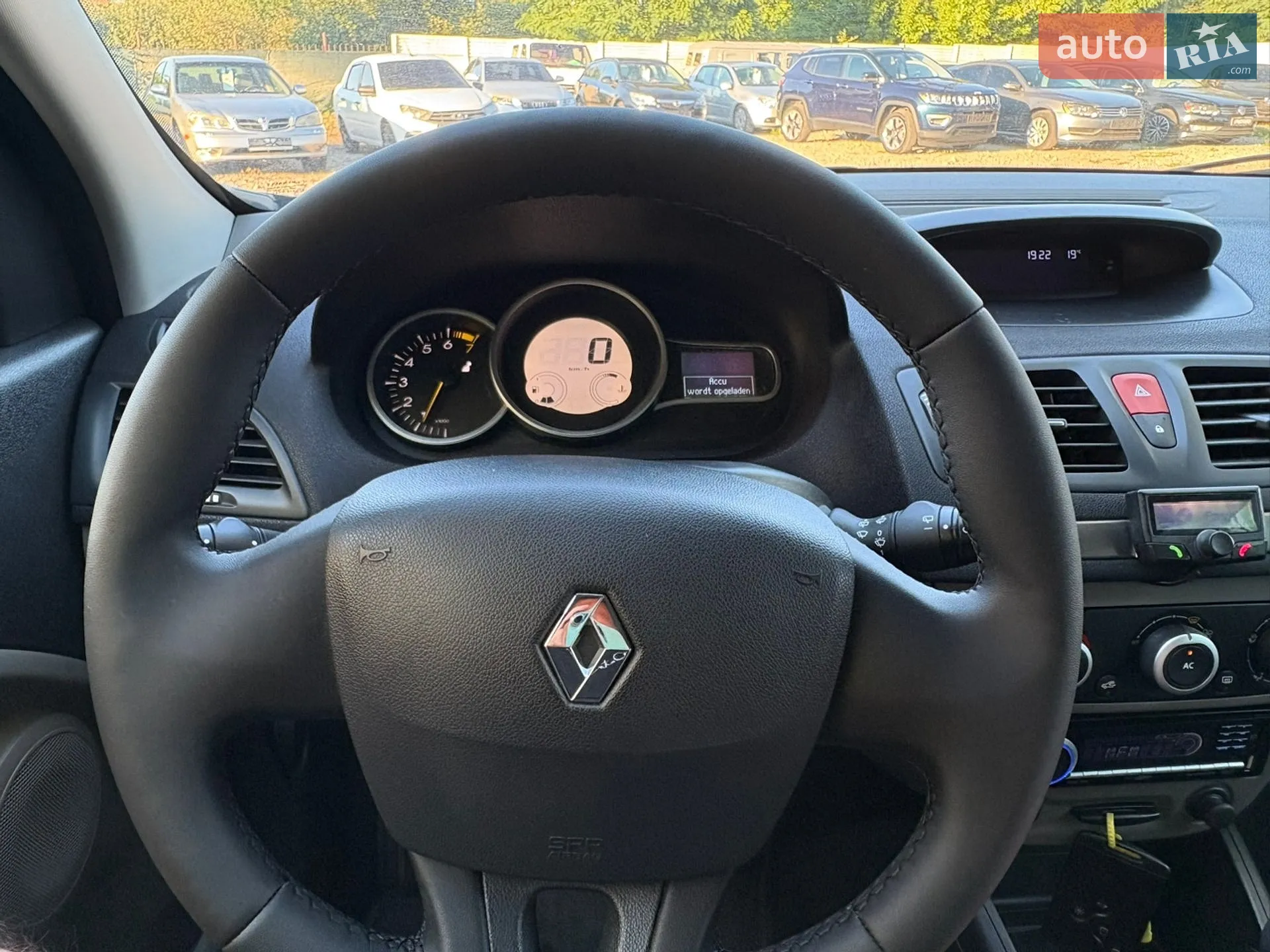 2011 Renault Megane - мініатюра 22