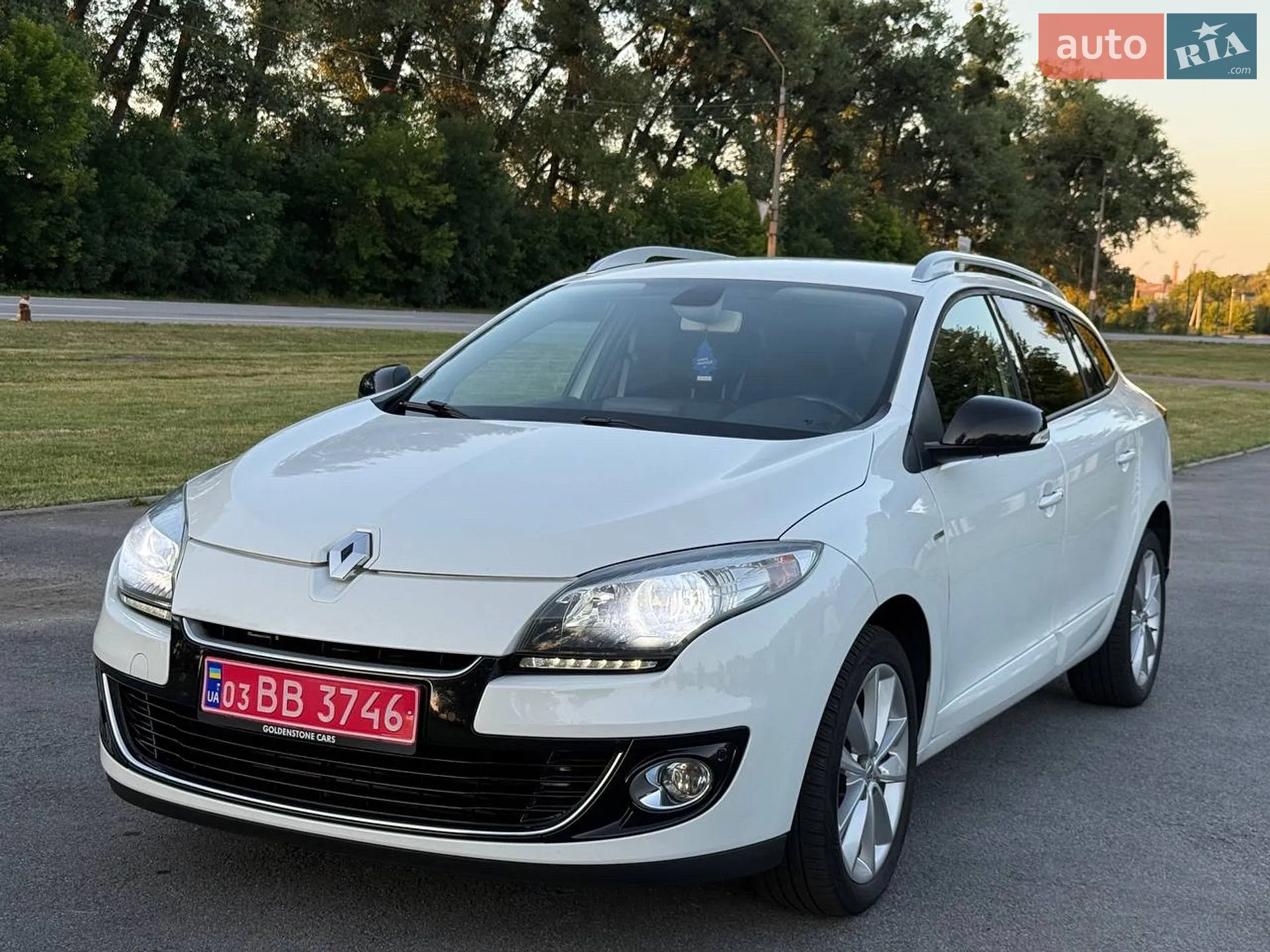 2012 Renault Megane - мініатюра 10