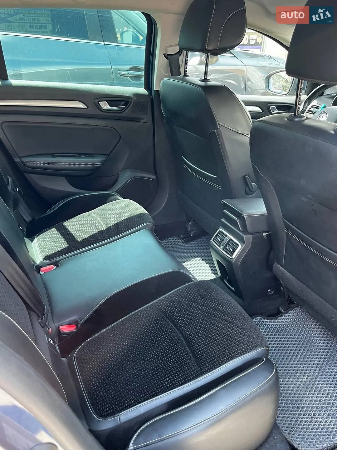 2019 Renault Megane - мініатюра 8