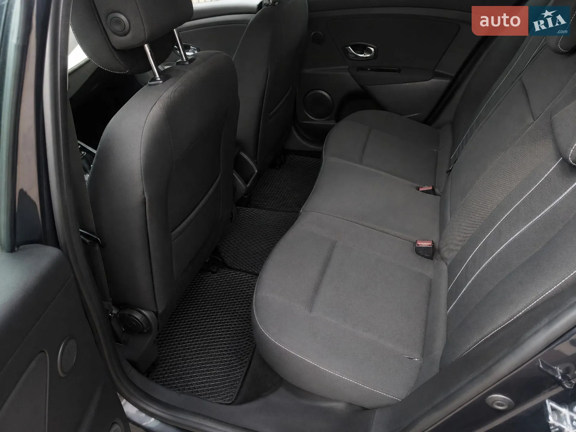 2013 Renault Megane - мініатюра 12