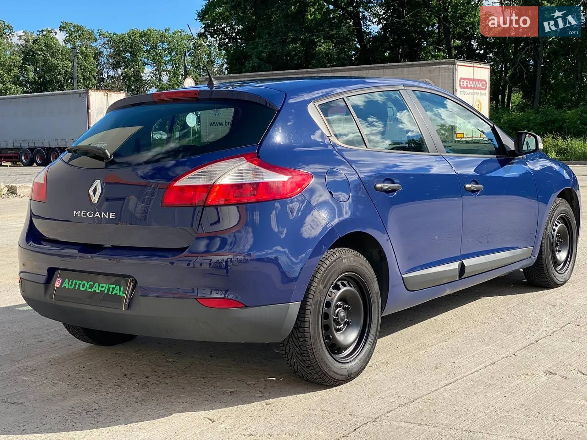 2010 Renault Megane - мініатюра 11