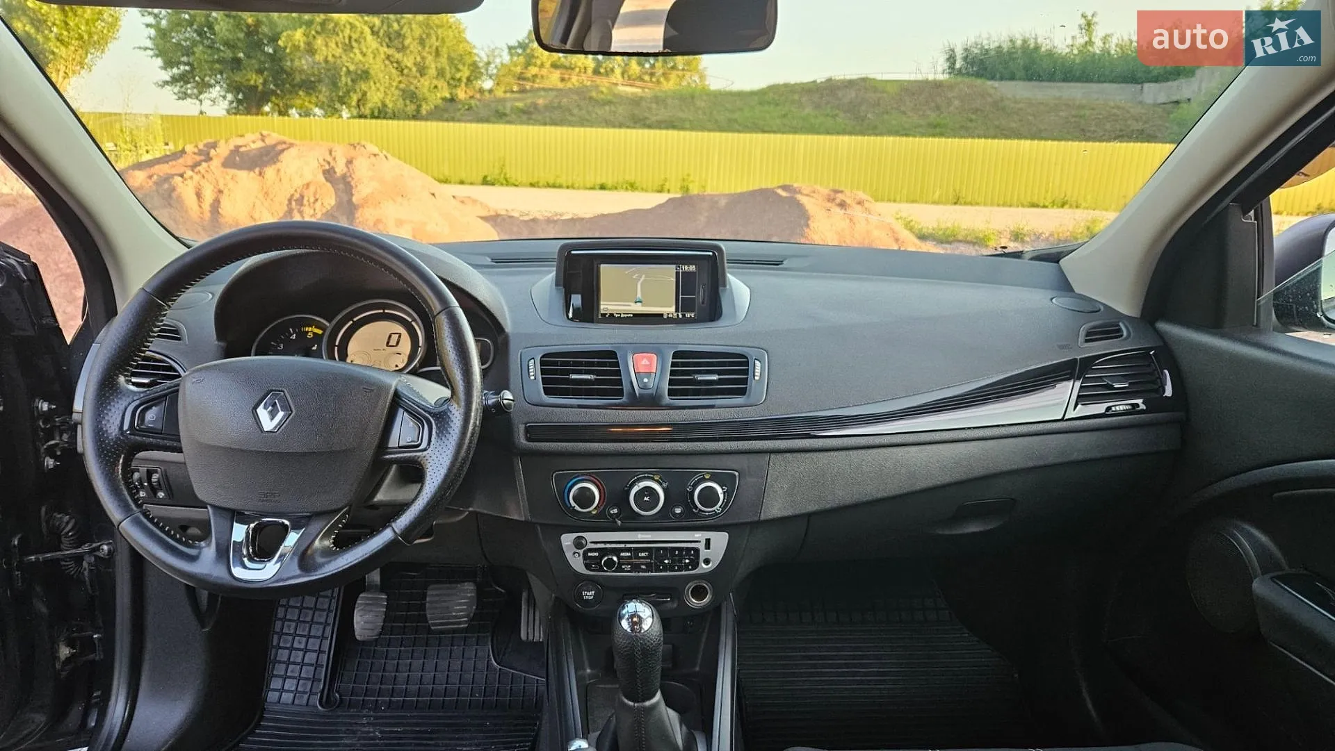 2012 Renault Megane - мініатюра 13