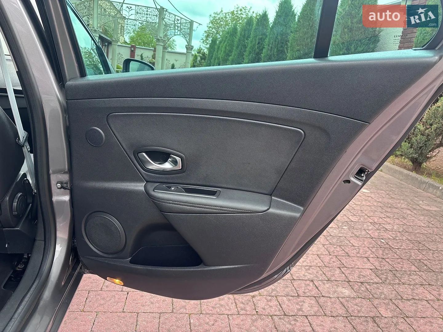 2011 Renault Megane - мініатюра 129