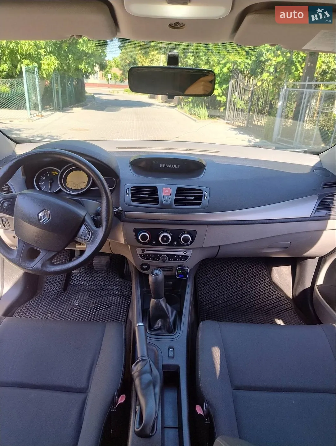 2010 Renault Megane - мініатюра 2