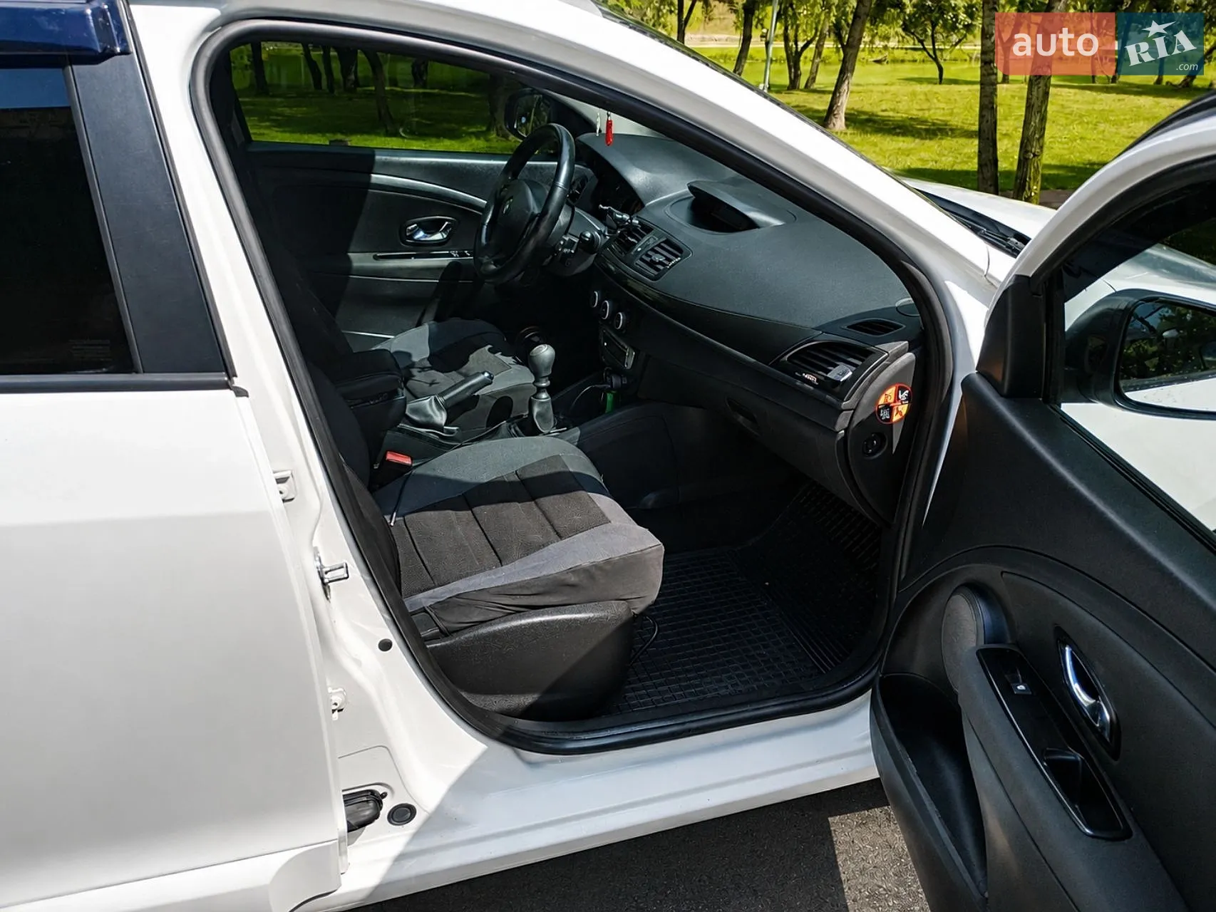 Renault Megane 2015 VIN VF1KZ0C0H54001008 фото оголошення 20 з 33