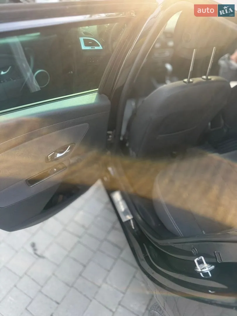 2012 Renault Megane - мініатюра 18