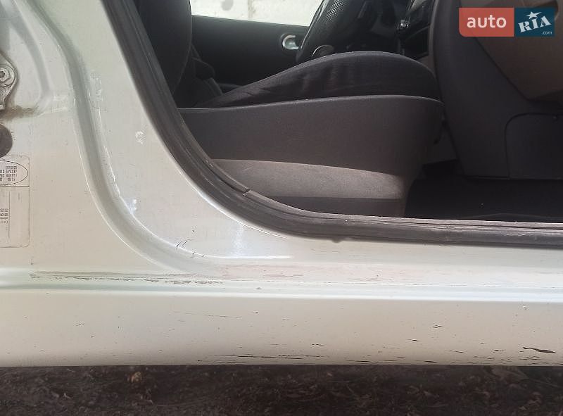 Седан Renault Megane 2003 в Путивле фото 11 Седан Renault Megane 2003 в Путивле