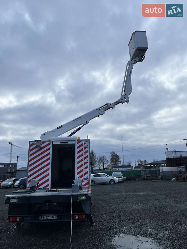 Автовышка Renault Midlum 2010 в Луцке