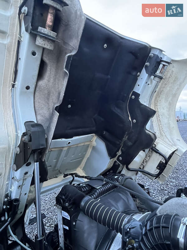 Автовышка Renault Midlum 2010 в Луцке