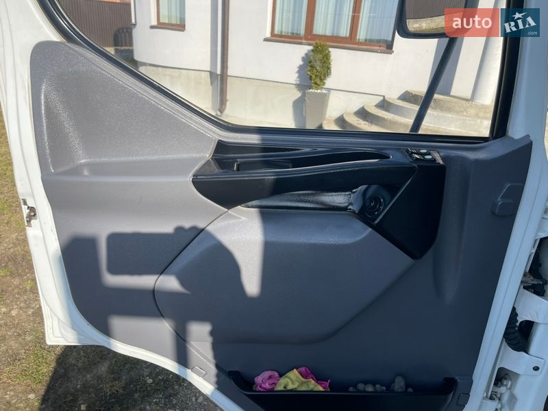 Самосвал Renault Midlum 2001 в Черновцах