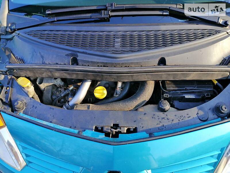 Хетчбек Renault Modus 2004 в Вижниці