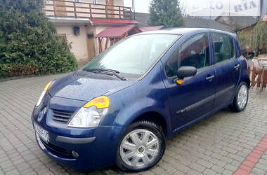 Хэтчбек Renault Modus 2004 в Сваляве