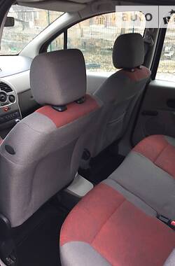Хэтчбек Renault Modus 2006 в 