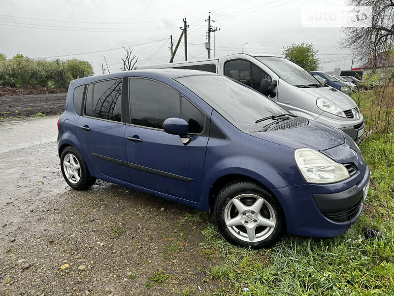 Хэтчбек Renault Modus 2008 в Черновцах