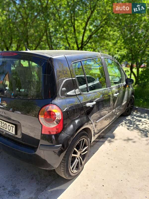 Хэтчбек Renault Modus 2004 в Львове